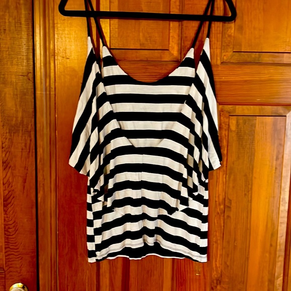 Tank top with low cut back - Picture 2 of 3